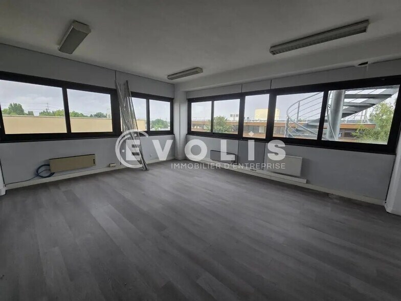 Bureau dans Palaiseau à louer - Photo intérieure – Image 2 sur 6