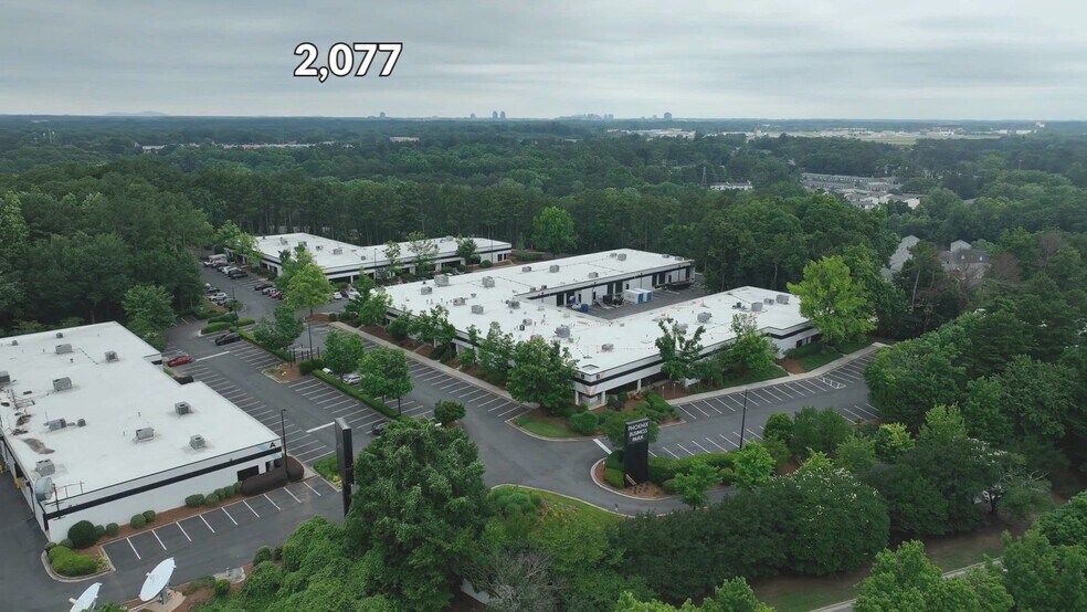 2700 Northeast Expy, Atlanta, GA à louer - Vidéo sur l’annonce professionnelle – Image 2 sur 4
