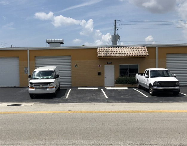 1044 NE 44th St, Oakland Park, FL à vendre - Photo de l’immeuble – Image 2 sur 32