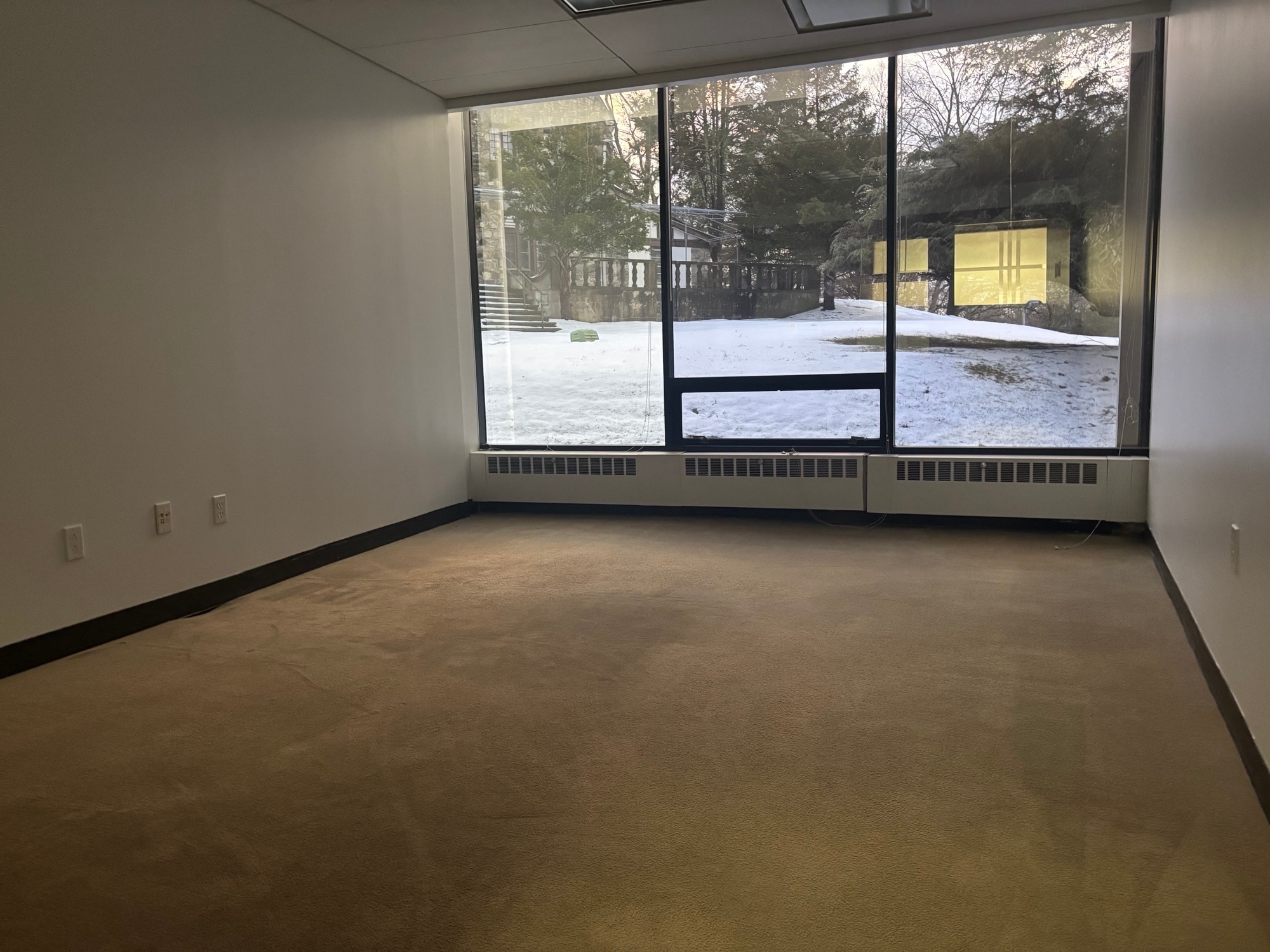 555 Pleasantville Rd, Briarcliff Manor, NY à louer Photo de l’immeuble– Image 1 sur 1