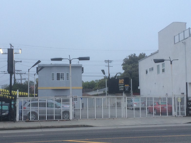 2519 Lincoln Blvd, Venice, CA à louer - Photo de l’immeuble – Image 1 sur 1