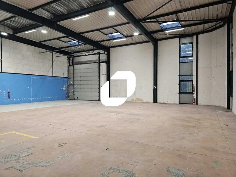 Bureau dans Villepinte à louer - Photo de l’immeuble – Image 2 sur 9