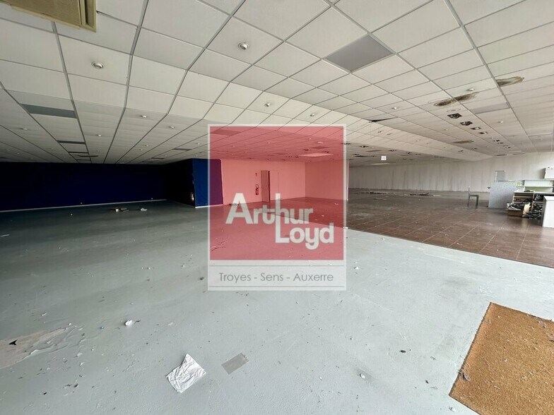 Local commercial dans Troyes à louer - Photo intérieure – Image 2 sur 6