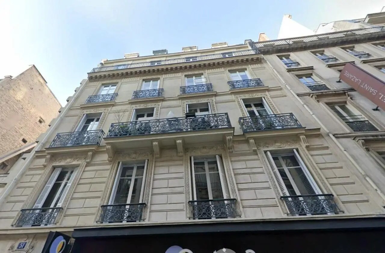 51 Rue D'Amsterdam, Paris à louer Photo de l’immeuble– Image 1 sur 11