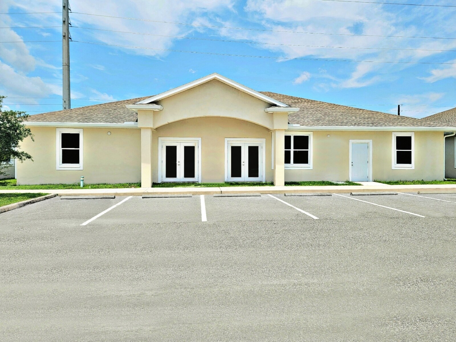 18713 N Dale Mabry Hwy, Lutz, FL à louer Photo de l’immeuble– Image 1 sur 13