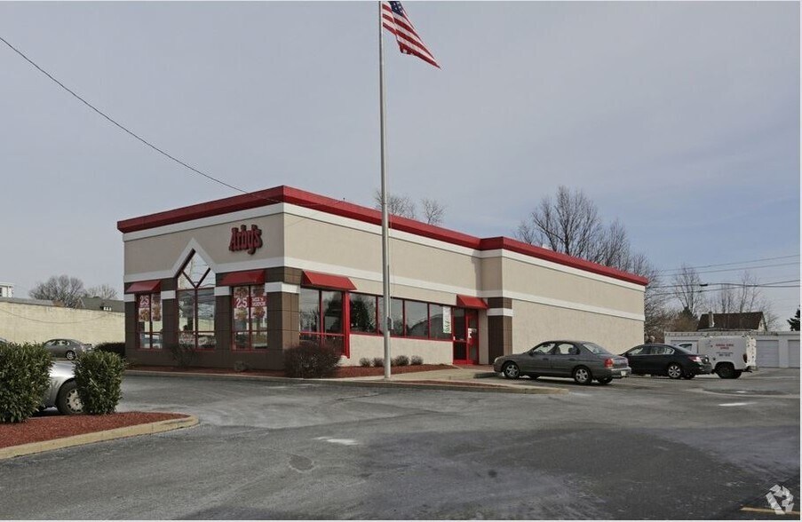 618 Chester Pike, Norwood, PA à vendre - Photo de l’immeuble – Image 3 sur 3