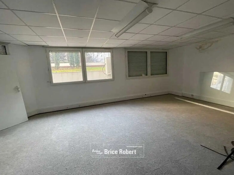Bureau dans Lyon à vendre - Photo de l’immeuble – Image 2 sur 3