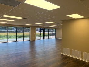 1602-1606 Merrill Dr, Little Rock, AR à louer Photo intérieure– Image 2 sur 4