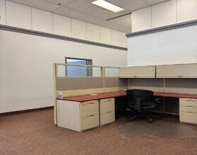 1661 Portage Av, Winnipeg, MB à louer Photo intérieure– Image 2 sur 5