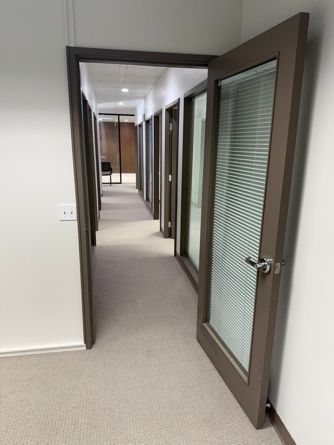 23191-23193 La Cadena Dr, Laguna Hills, CA 92653 - Lot 101 - - Photo intérieure - Image 1 of 64