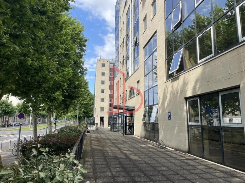 Bureau dans Bordeaux à louer - Photo de l’immeuble – Image 2 sur 6