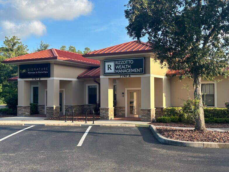 7747 Mitchell Blvd, Trinity, FL à vendre - Photo de l’immeuble – Image 2 sur 12