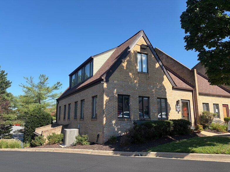 8937 Shady Grove Ct, Gaithersburg, MD à vendre - Photo de l’immeuble – Image 1 sur 20