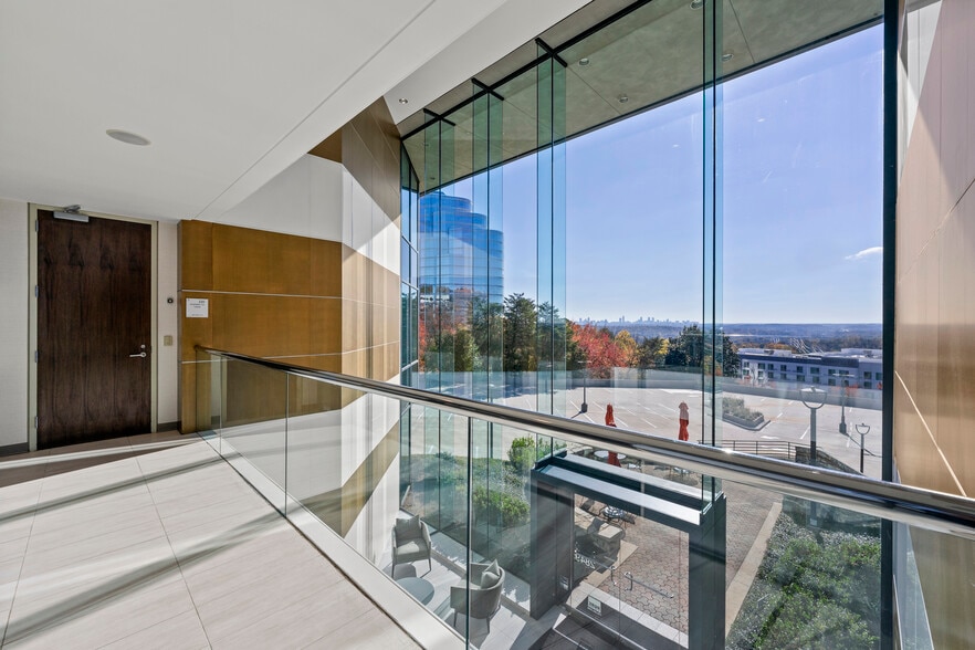 2849 Paces Ferry Rd SE, Atlanta, GA à louer - Hall d’entrée – Image 3 sur 26