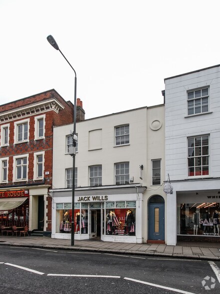 27 High St, Londres à louer - Photo de l’immeuble – Image 3 sur 8