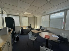 Bureau dans Bois-Guillaume à vendre Photo intérieure– Image 1 sur 10