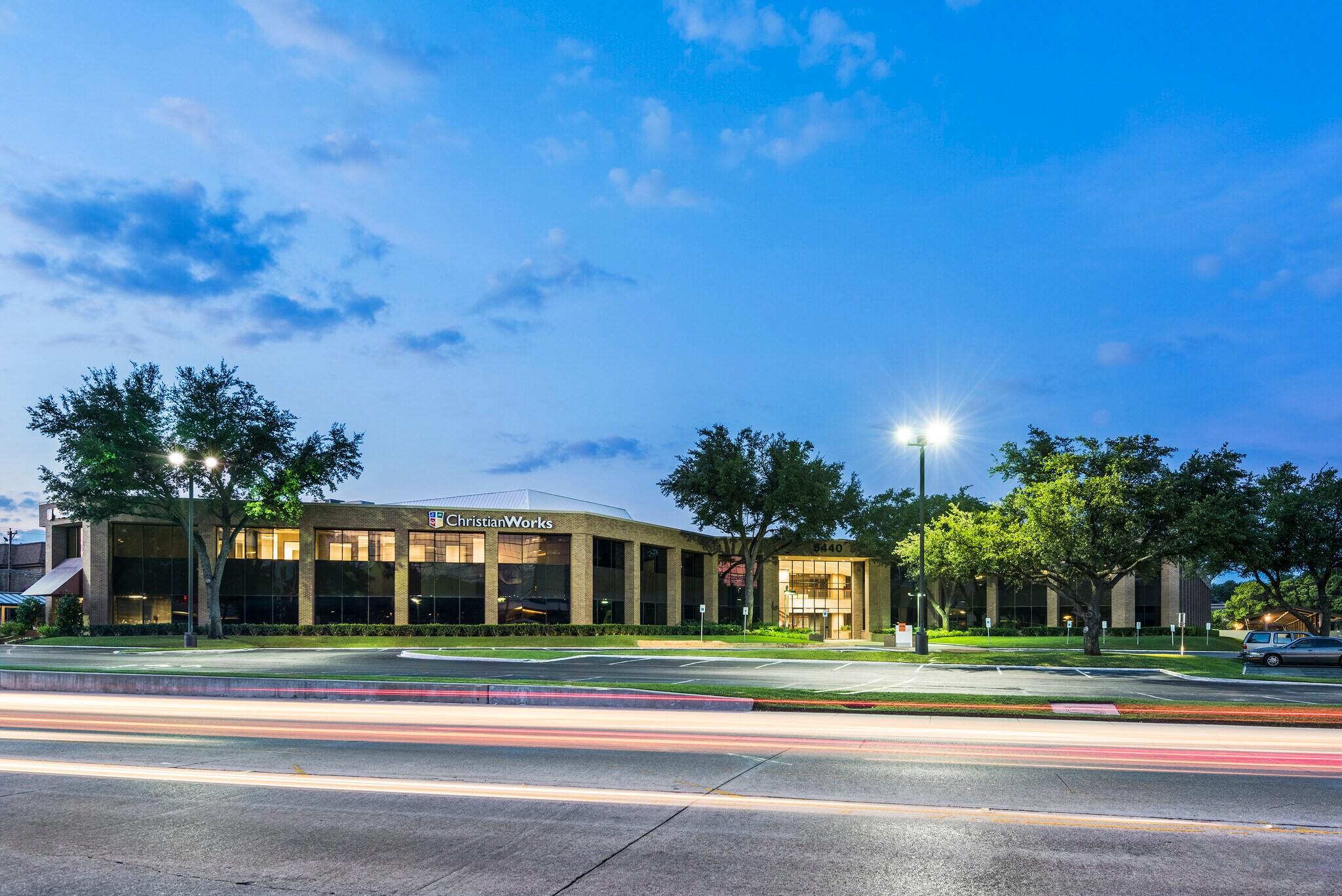 5440 Harvest Hill Rd, Dallas, TX à louer Photo principale– Image 1 sur 9