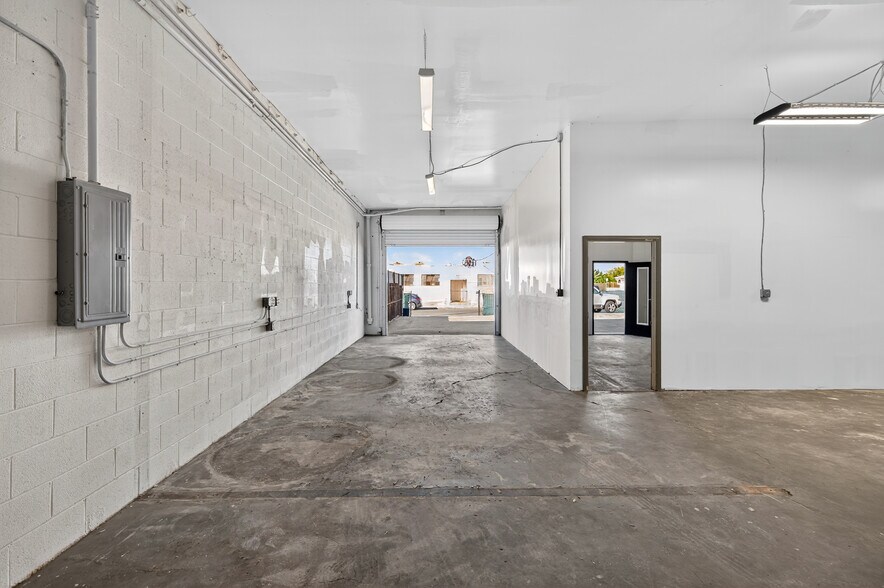 7358 Radford Ave, North Hollywood, CA à vendre - Photo de l’immeuble – Image 3 sur 7