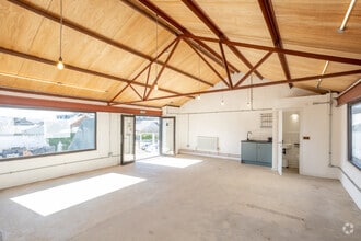 1 Candlewick Ln, Plymouth à louer Photo intérieure– Image 1 sur 3