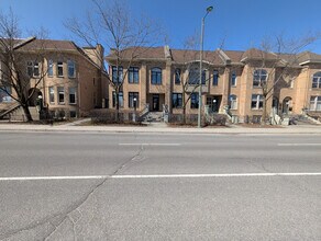92 Centrepointe Dr, Ottawa, ON à louer Photo de l’immeuble– Image 2 sur 7