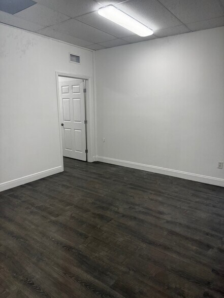 3916 N 29th Ave, Hollywood, FL à louer - Photo intérieure – Image 3 sur 12