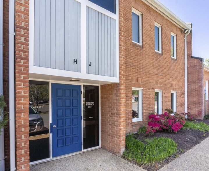 11244 Waples Mill Rd, Fairfax, VA à louer - Photo de l’immeuble – Image 2 sur 11