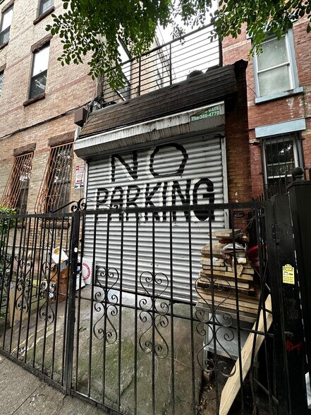 554 Wilson Ave, Brooklyn, NY à louer - Photo de l’immeuble – Image 3 sur 17
