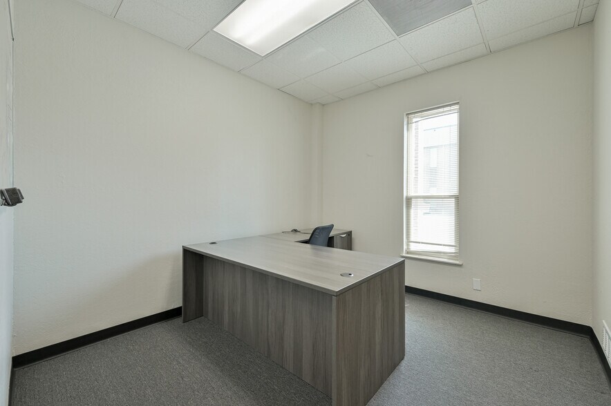 7008 NW 63rd St, Bethany, OK à vendre - Photo de l’immeuble – Image 2 sur 23