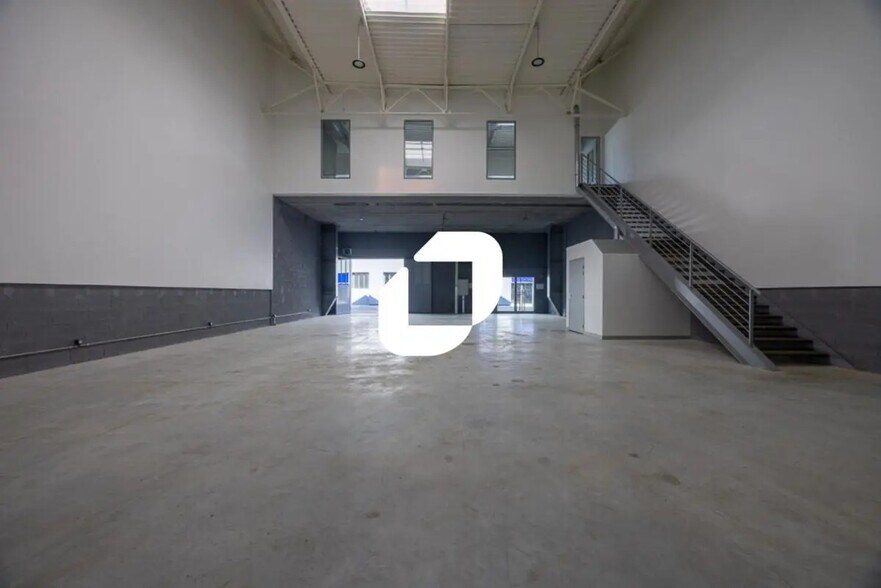 Bureau dans Vaux-le-Pénil à louer - Photo intérieure – Image 2 sur 21