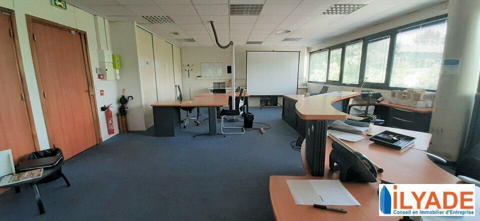 Bureau dans Aix-En-Provence à louer - Photo de l’immeuble – Image 3 sur 6