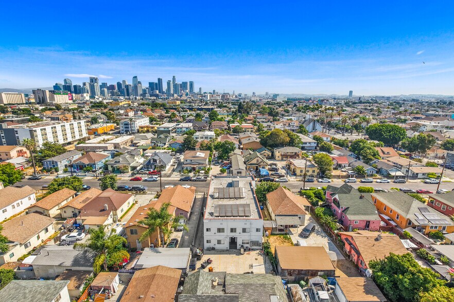 440 E 27th St, Los Angeles, CA à vendre - Photo de l’immeuble – Image 2 sur 17