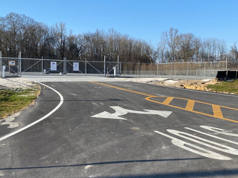 8231 Industrial Hwy., Macon-Bibb, GA à louer - Photo de l’immeuble – Image 2 sur 2