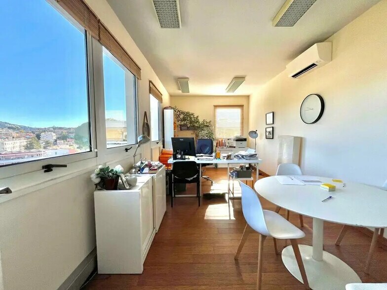 Bureau dans Le Cannet à louer - Photo intérieure – Image 1 sur 5