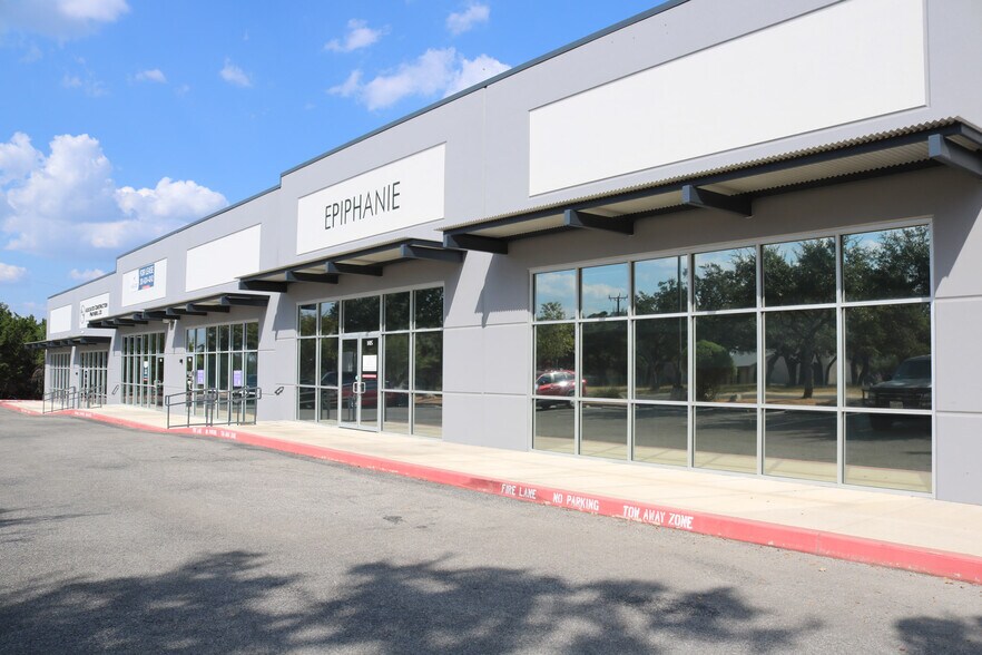 29250 Old Fredericksburg Rd, Boerne, TX à louer - Photo de l’immeuble – Image 2 sur 5