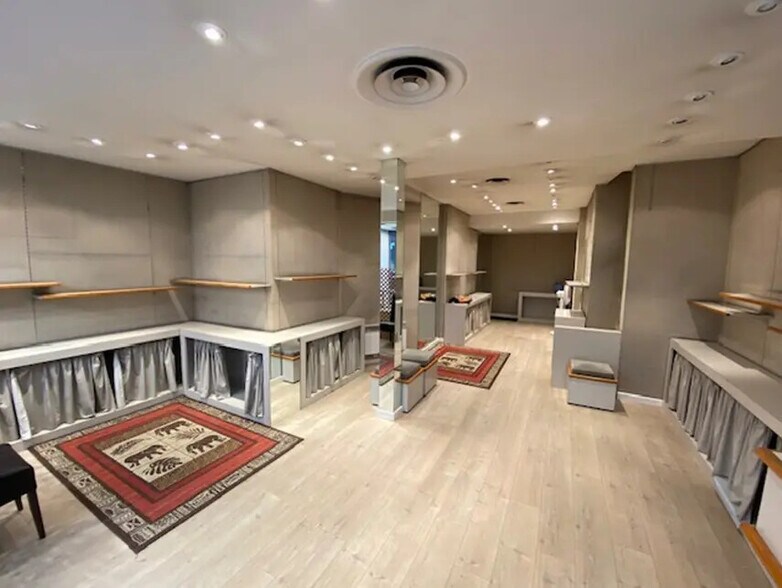 Local commercial dans Paris à louer - Photo de l’immeuble – Image 3 sur 7