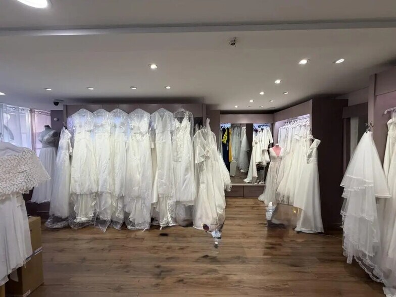 Local commercial dans Chartres à vendre - Photo intérieure – Image 2 sur 13