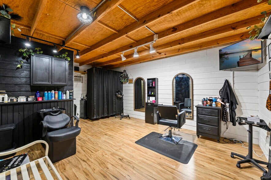 202 N Newsom St, Mineola, TX à vendre - Photo de l’immeuble – Image 2 sur 40
