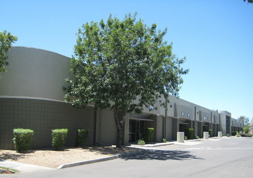 20817 N 21st Ave, Phoenix, AZ à louer - Photo de l’immeuble – Image 1 sur 8