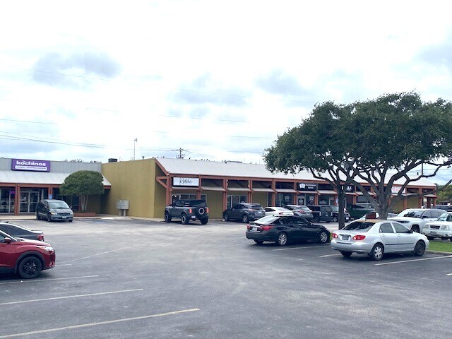 5862-5898 Everhart Rd, Corpus Christi, TX à louer - Photo de l’immeuble – Image 2 sur 6