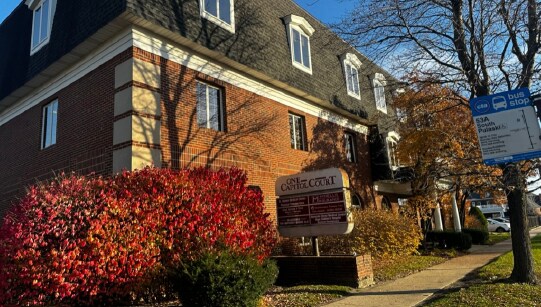 9401 S Pulaski Rd, Evergreen Park, IL à vendre - Photo de l’immeuble – Image 3 sur 9