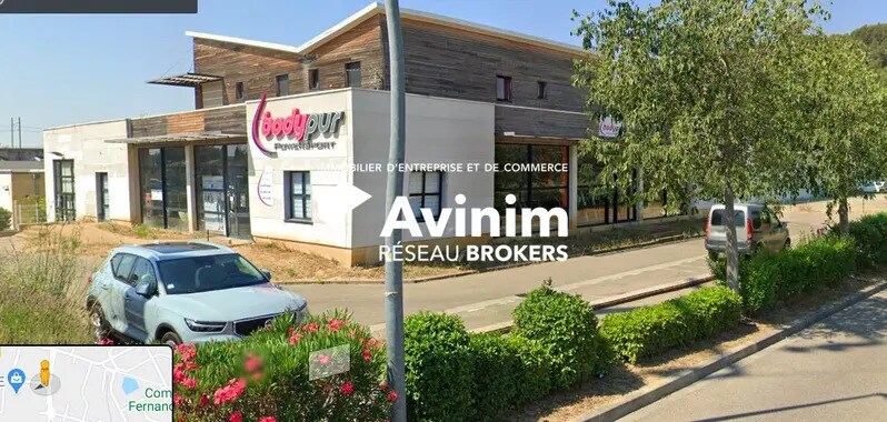 Local commercial dans Beaucaire à louer Photo de l’immeuble– Image 1 sur 3