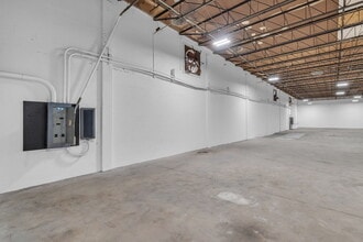 7620 W 2nd Ct, Hialeah, FL à louer Photo intérieure– Image 1 sur 11