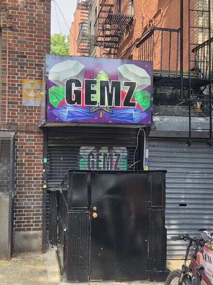 501 W 167th St, New York, NY à louer - Photo de l’immeuble – Image 2 sur 11