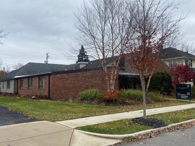 218 S Frances St, South Bend, IN à vendre - Photo de l’immeuble – Image 3 sur 6