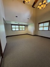 3080 Pinebrook Rd, Park City, UT à louer Photo de l’immeuble– Image 2 sur 4