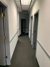 7211 W Charleston Blvd, Las Vegas, NV à louer Photo intérieure– Image 2 sur 2