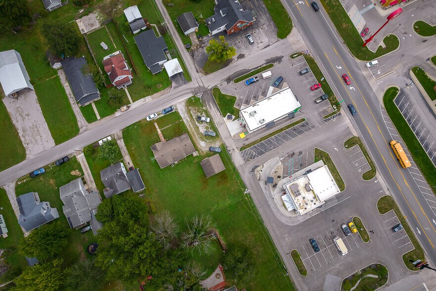 36 Forrest Dr, Scottsburg, IN à vendre - Photo de l’immeuble – Image 3 sur 40