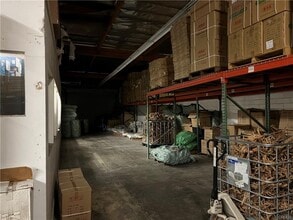 601 Monterey Pass Rd, Monterey Park, CA à louer Photo intérieure– Image 2 sur 3