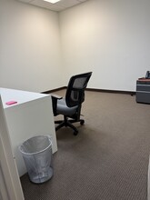 16430-16438 Vanowen St, Van Nuys, CA à louer Photo intérieure– Image 1 sur 2