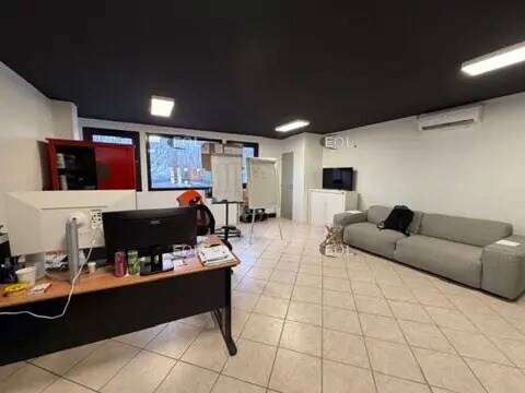 Local d'activités dans Sarcelles à vendre - Photo intérieure – Image 2 sur 4